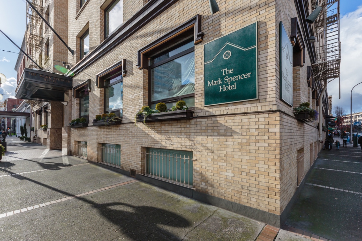 Mark Spencer Hotel Exterior Corner
